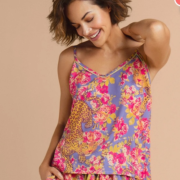 Like new Powder Cami in Floral Leopard Print size M. 100% modal. Leopard & roses - Picture 9 of 11